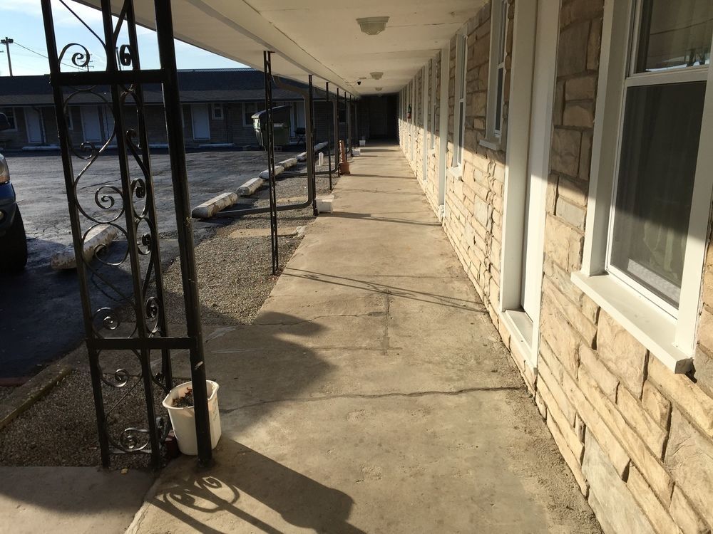 Cooper Motel Tuscola Екстер'єр фото