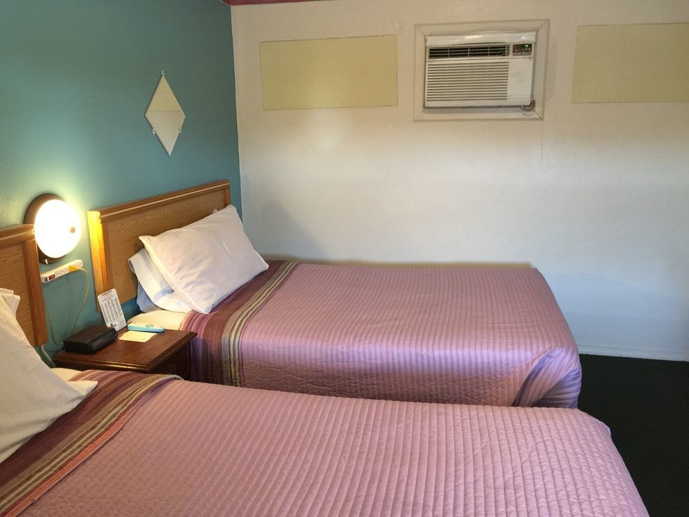 Cooper Motel Tuscola Екстер'єр фото